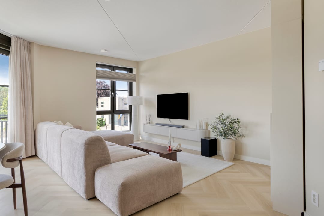 Modern Two Bedroom Apartment in Waddinxveen Ready to Move In — 8