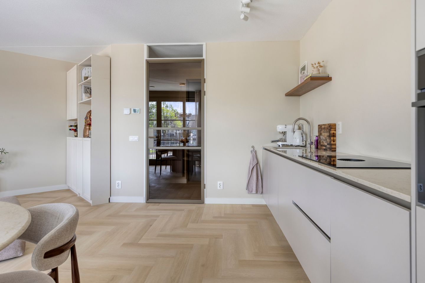 Modern Two Bedroom Apartment in Waddinxveen Ready to Move In — 19