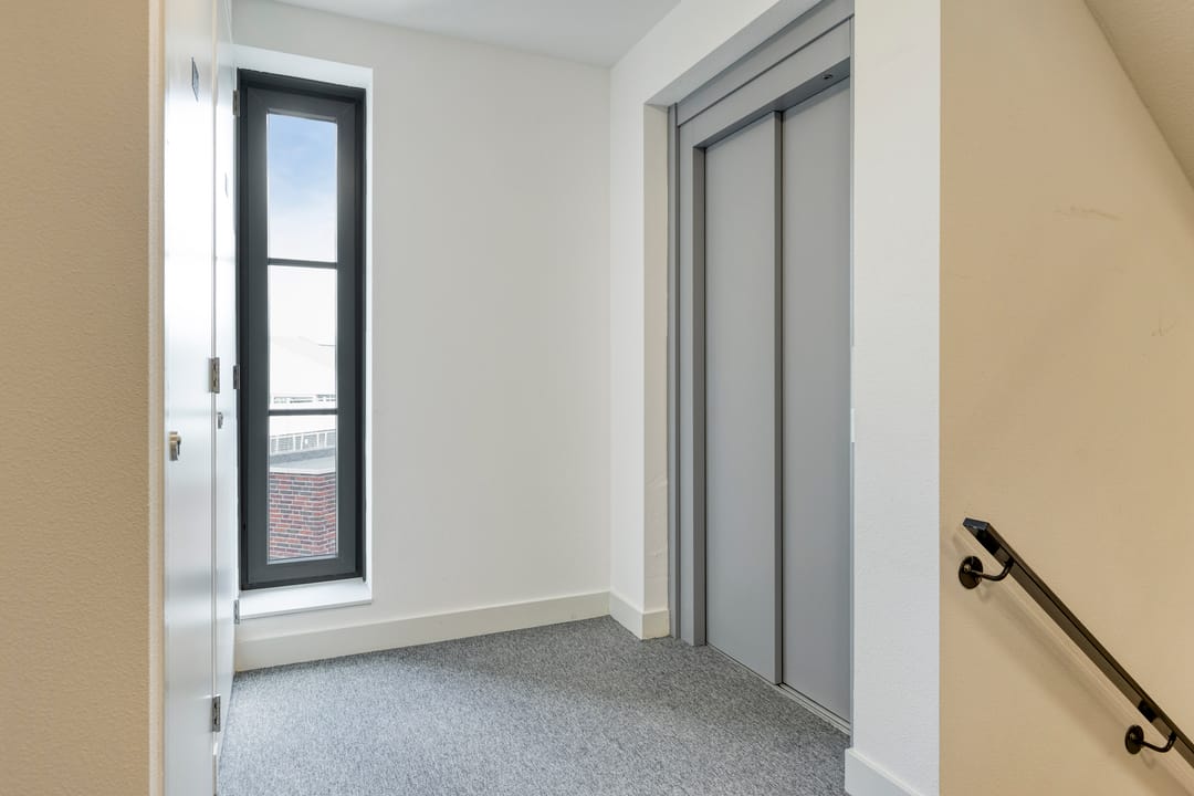 Modern Two Bedroom Apartment in Waddinxveen Ready to Move In — 31
