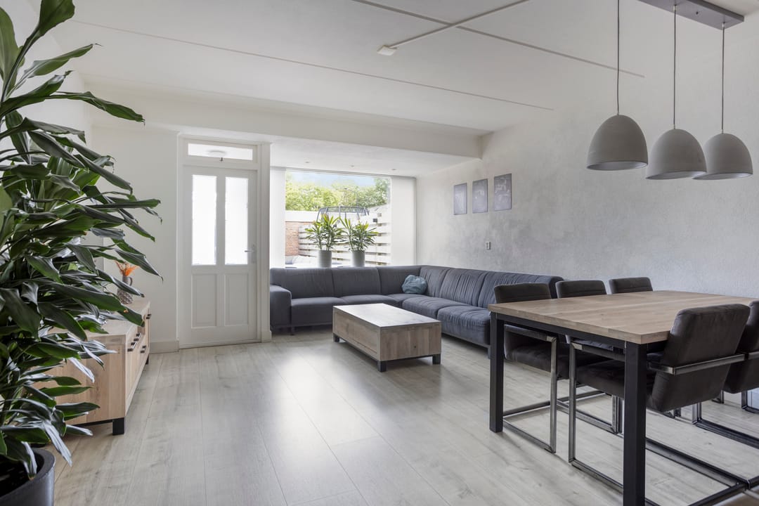 Spacious Family Home with Four Bedrooms and Garage in Child-Friendly Schilderswijk — 8