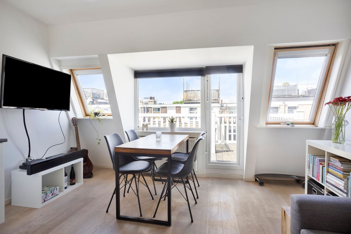 Top Floor Apartment with Licensed Rooftop Terrace Near Westerpark — 10