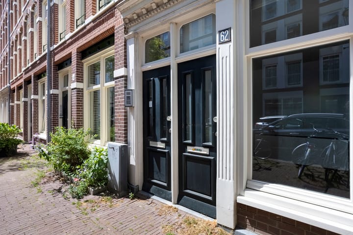 Photo 4 of Van Hogendorpstraat 62-4