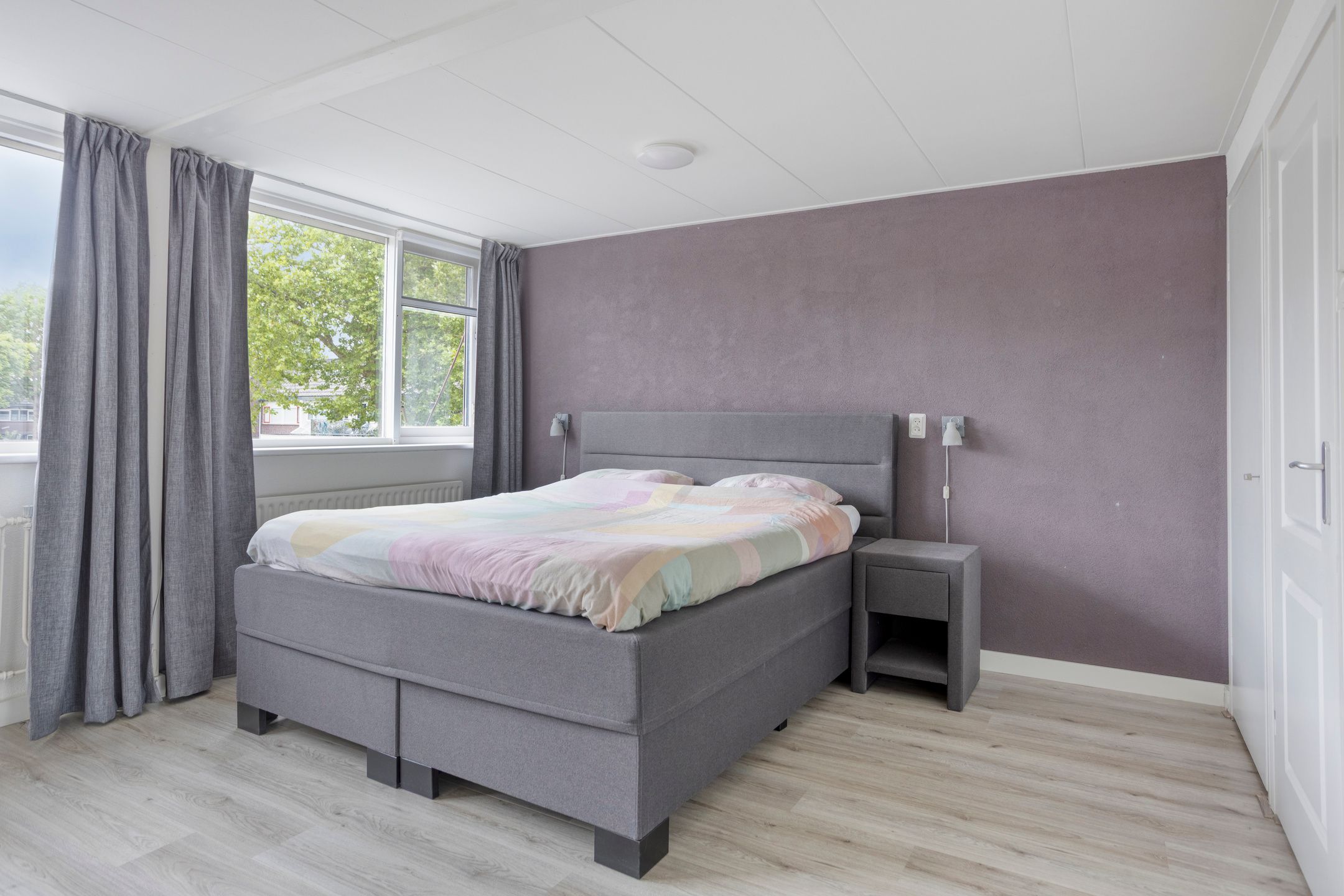 Spacious Family Home with Four Bedrooms and Garage in Child-Friendly Schilderswijk — 15