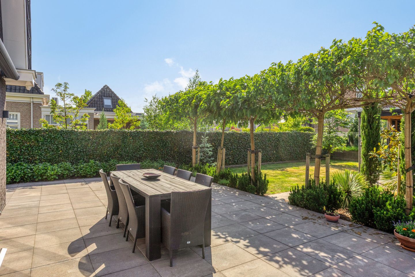 Modern Gas-Free Villa with Four Bedrooms and Double Garage — 50