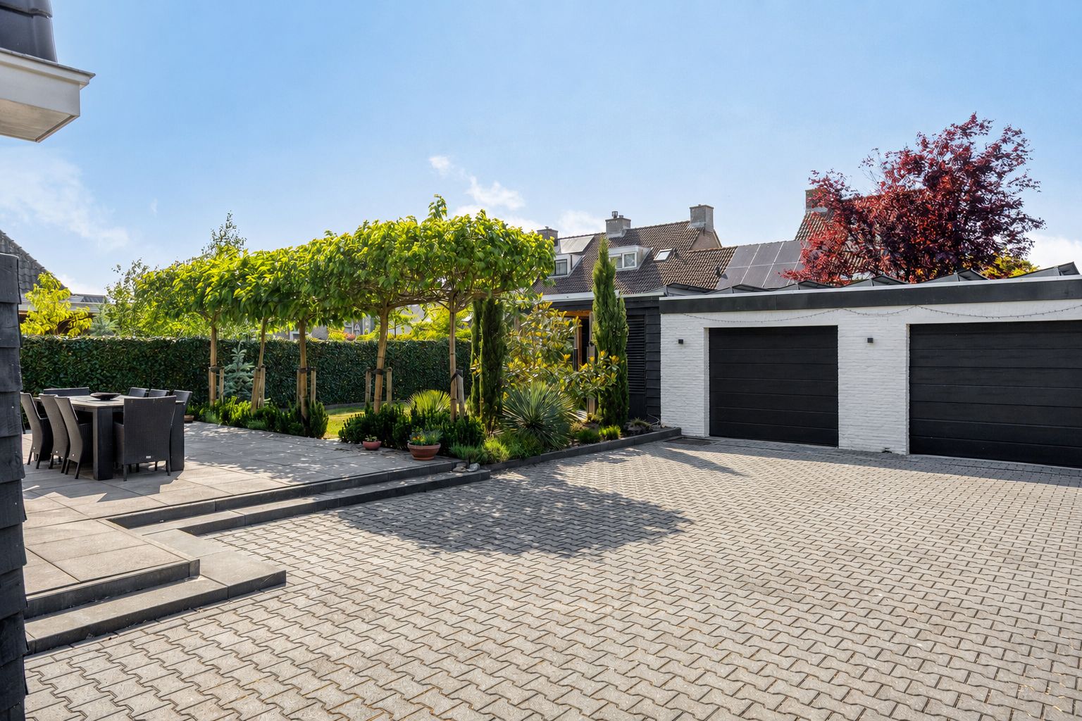 Modern Gas-Free Villa with Four Bedrooms and Double Garage — 51