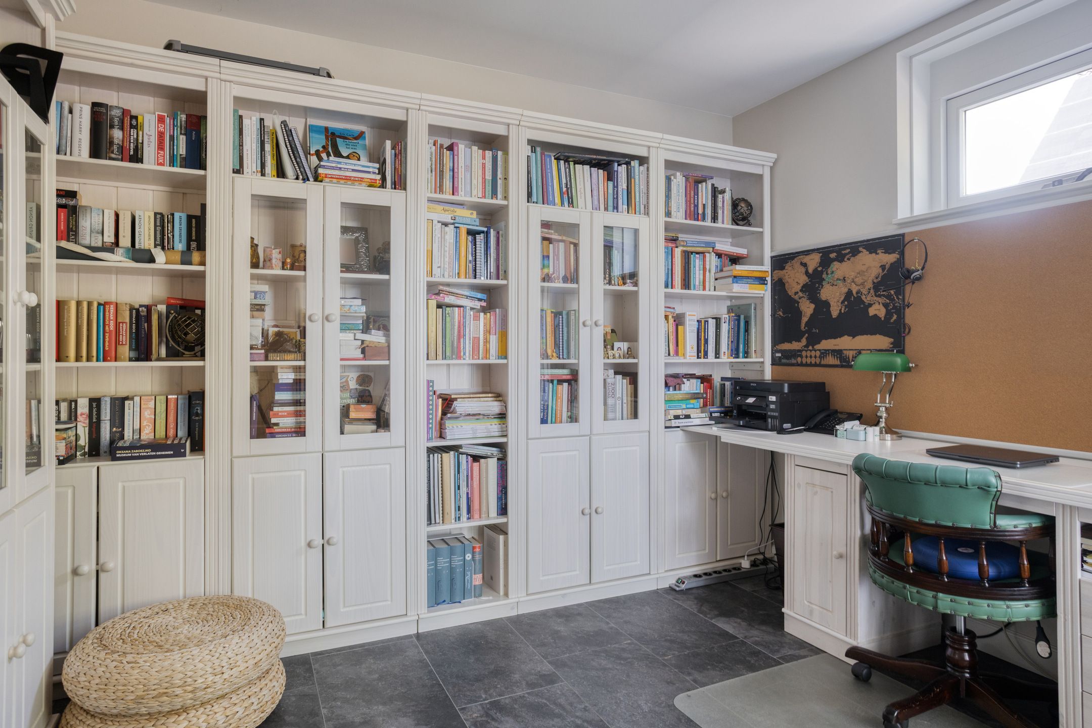 Modern Gas-Free Villa with Four Bedrooms and Double Garage — 21