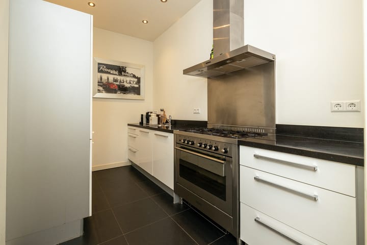 Photo 4 of Obrechtstraat 295