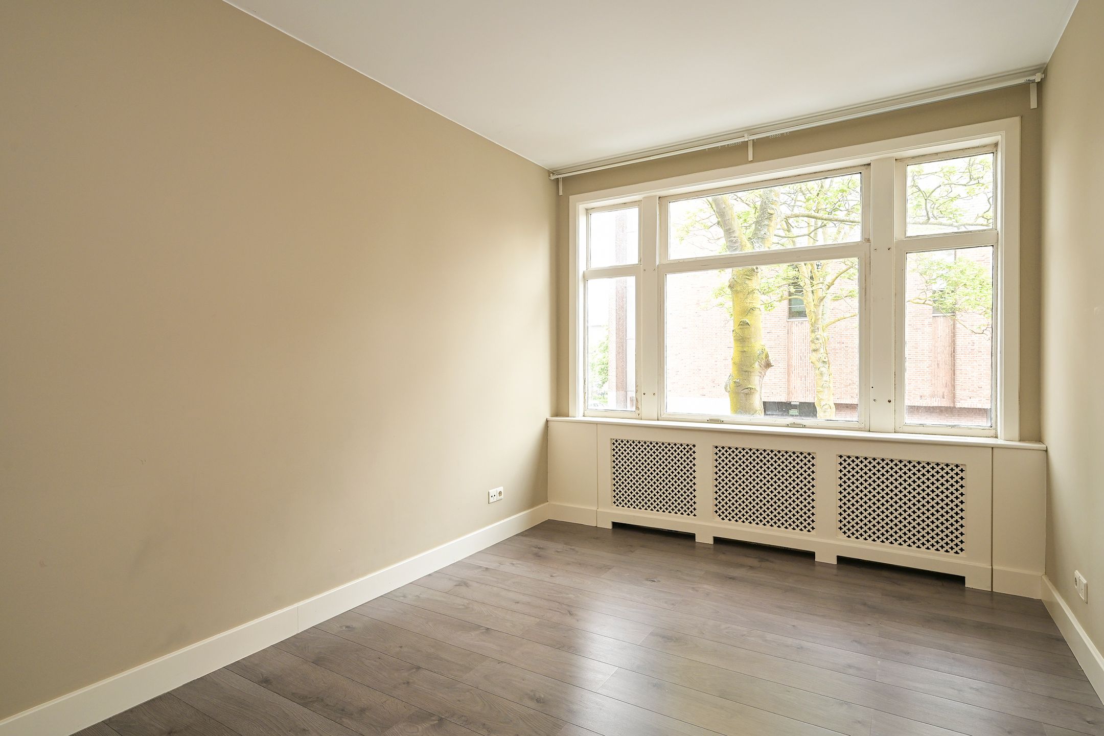 Photo 21 of Isingstraat 196