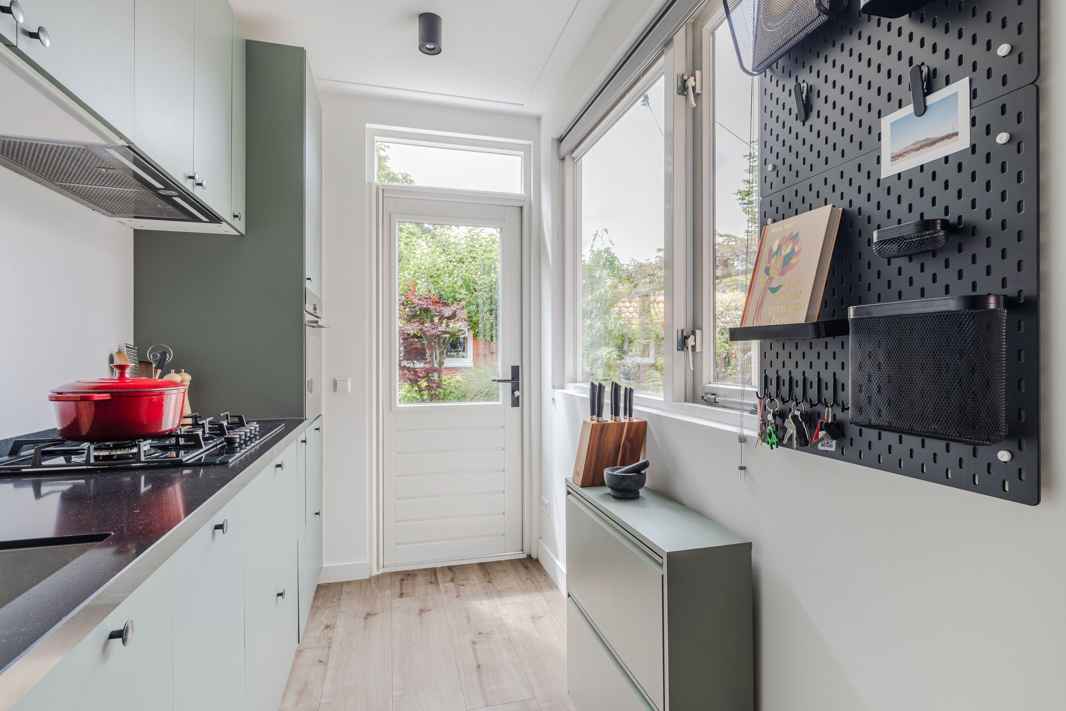 Modern three room tussenwoning with sun filled west garden — 18