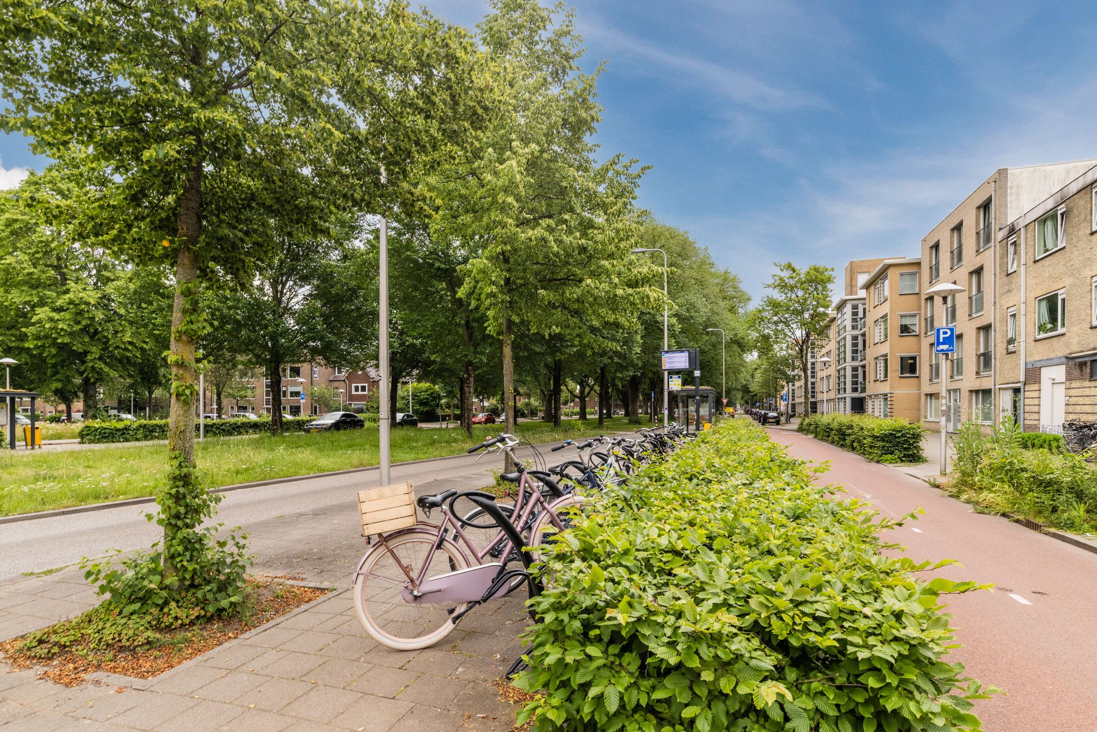 Modern three room tussenwoning with sun filled west garden — 45