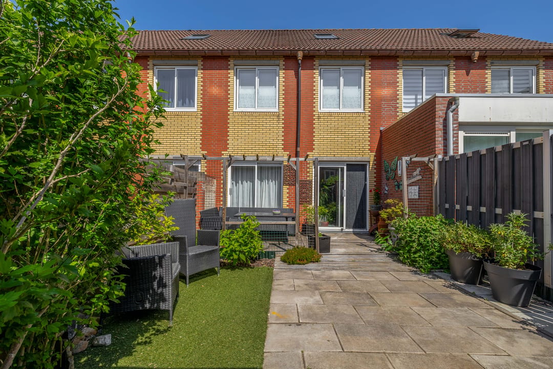 Spacious Five Bedroom Family Home Near Jagersplas