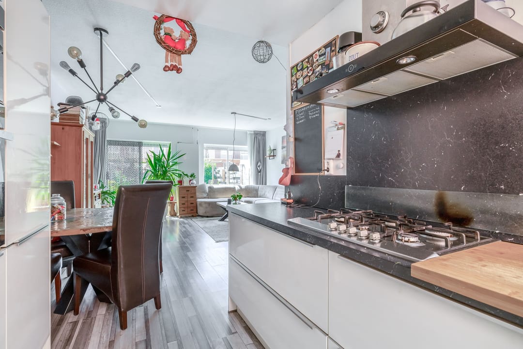 Spacious Five Bedroom Family Home Near Jagersplas — 13