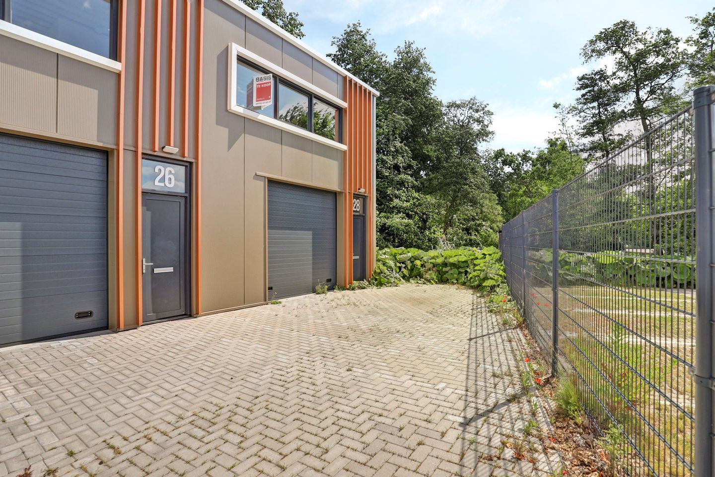 Bekijk foto 1 van Titaniumweg 28