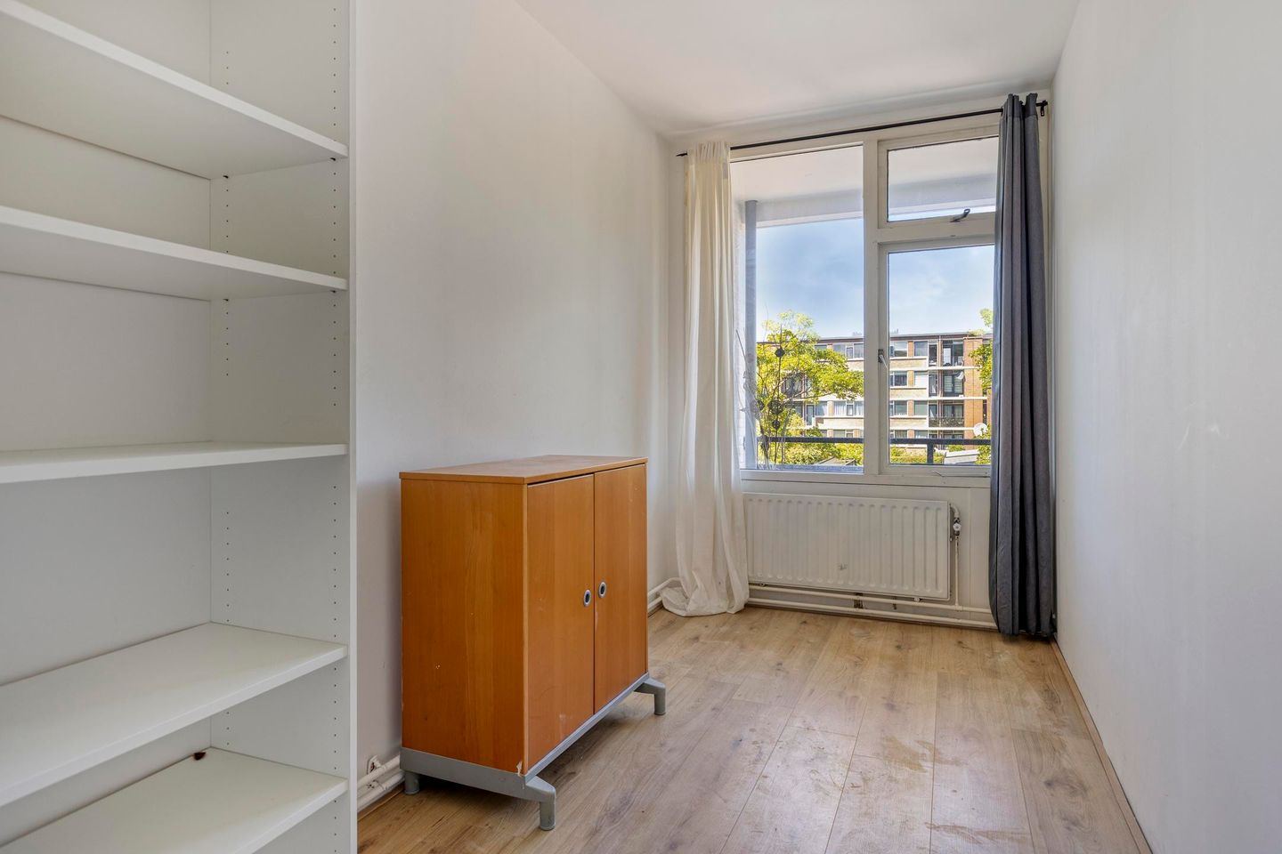 Spacious 4-Room Apartment with Balcony in Green Residential Area of The Hague Southwest — 19