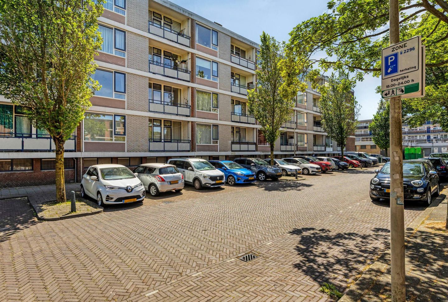 Spacious 4-Room Apartment with Balcony in Green Residential Area of The Hague Southwest — 29