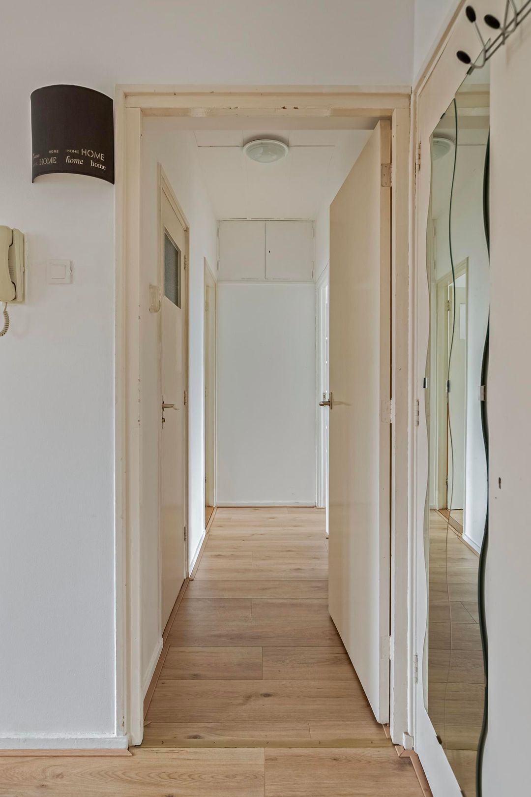 Spacious 4-Room Apartment with Balcony in Green Residential Area of The Hague Southwest — 11