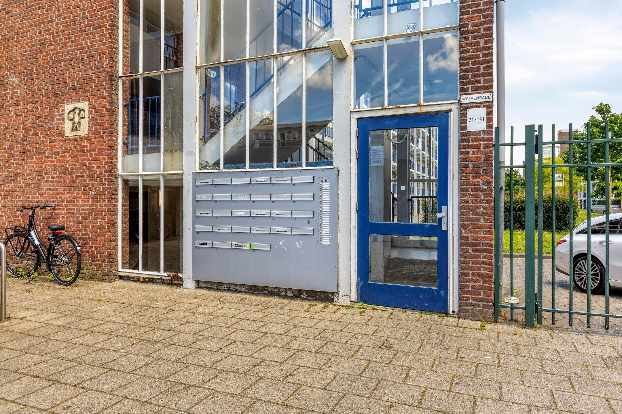 Spacious 4-Room Apartment with Balcony in Green Residential Area of The Hague Southwest — 24
