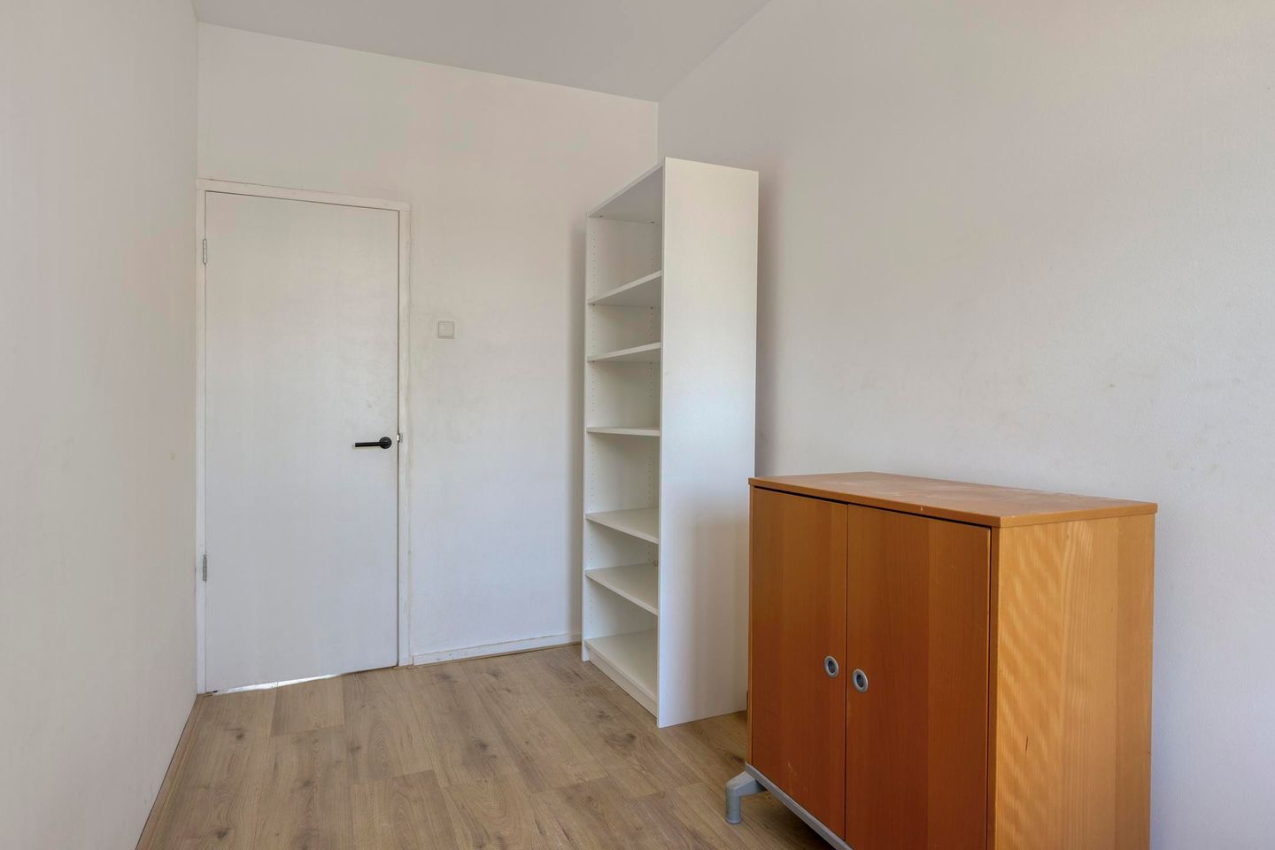 Spacious 4-Room Apartment with Balcony in Green Residential Area of The Hague Southwest — 20