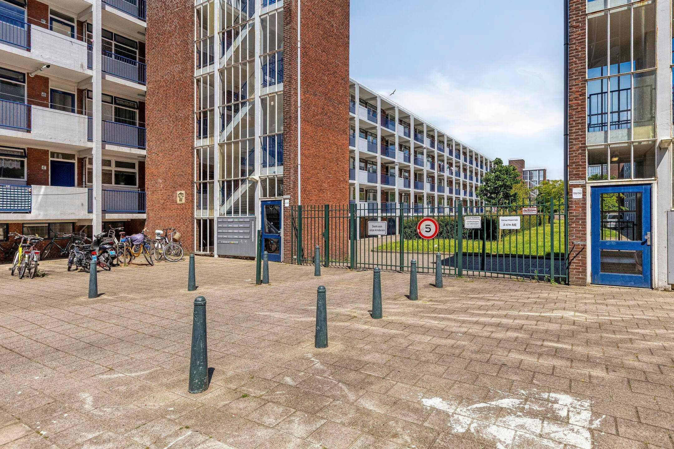 Spacious 4-Room Apartment with Balcony in Green Residential Area of The Hague Southwest — 30