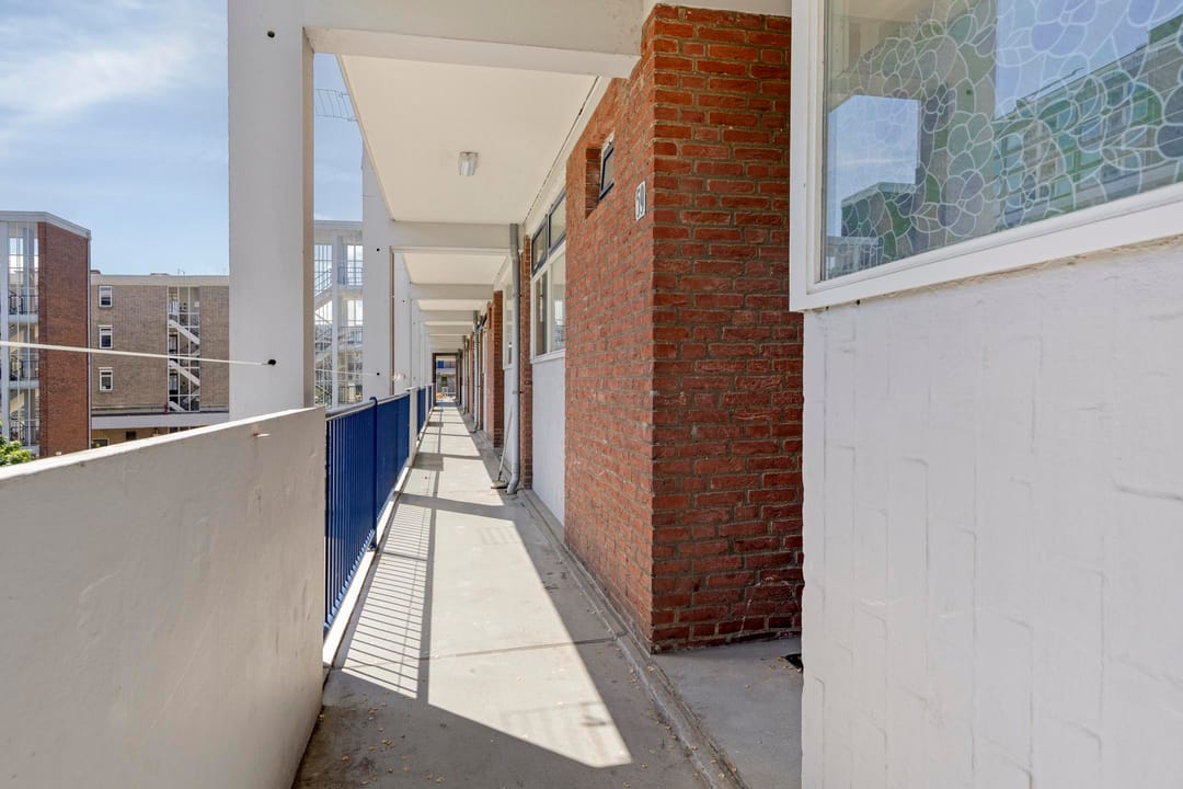 Spacious 4-Room Apartment with Balcony in Green Residential Area of The Hague Southwest — 23