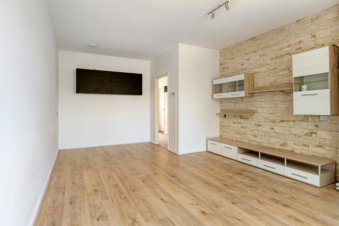 Spacious 4-Room Apartment with Balcony in Green Residential Area of The Hague Southwest — 8