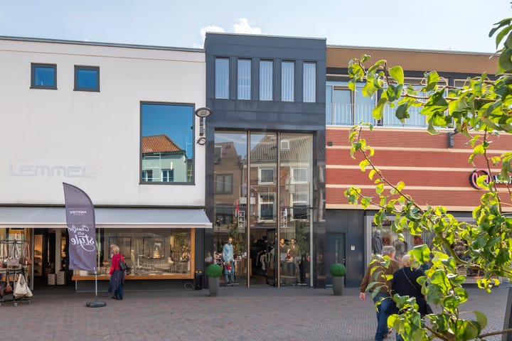 Voorstad 2, Tiel