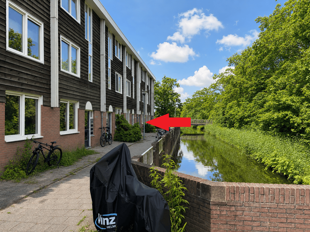 Compact 2-Room Apartment with Surprisingly Spacious West-Facing Garden in Leiden