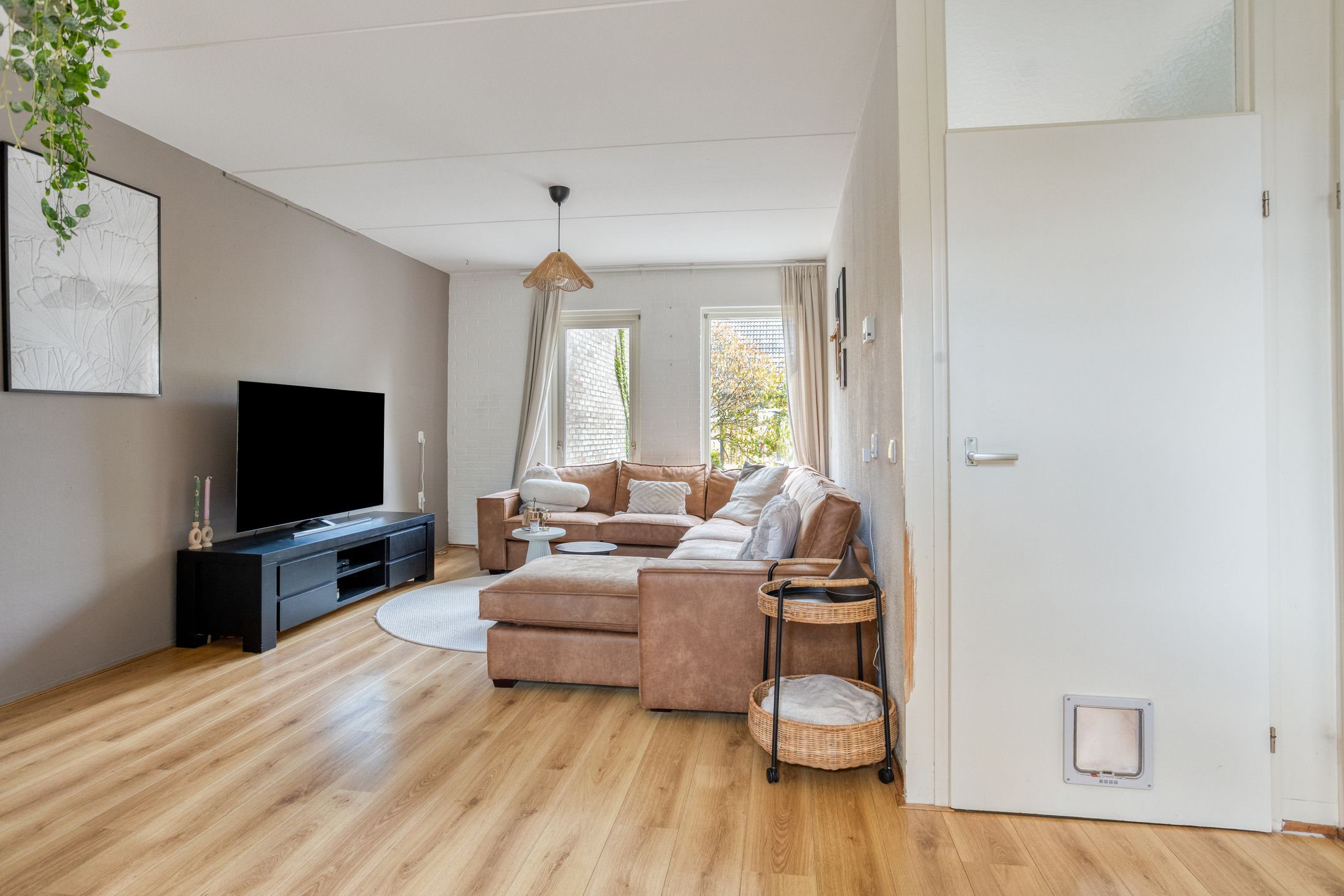 Photo 9 of Albert Schweitzerstraat 41