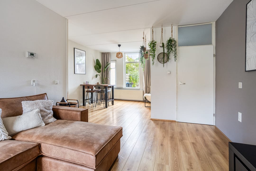 Photo 8 of Albert Schweitzerstraat 41