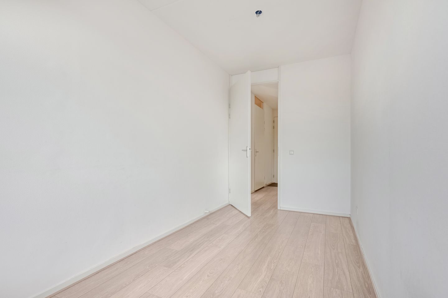 Photo 10 of Wadestein 49