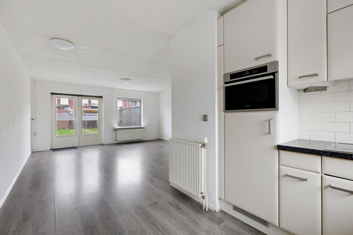 Spacious 4 Bedroom Terraced House with Large Garden — 19