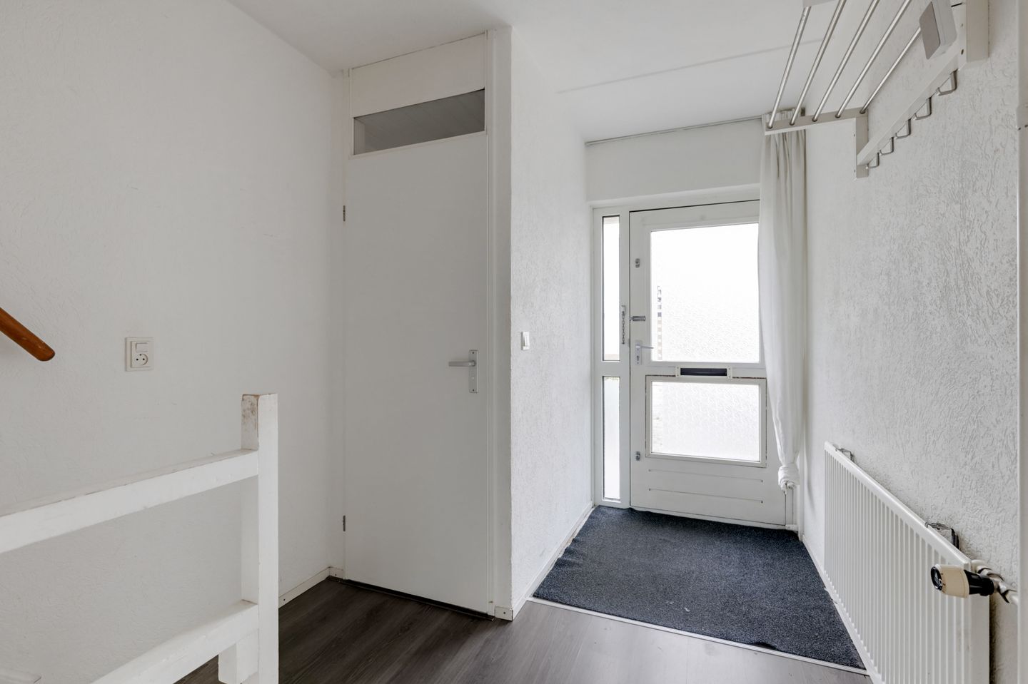Spacious 4 Bedroom Terraced House with Large Garden — 10