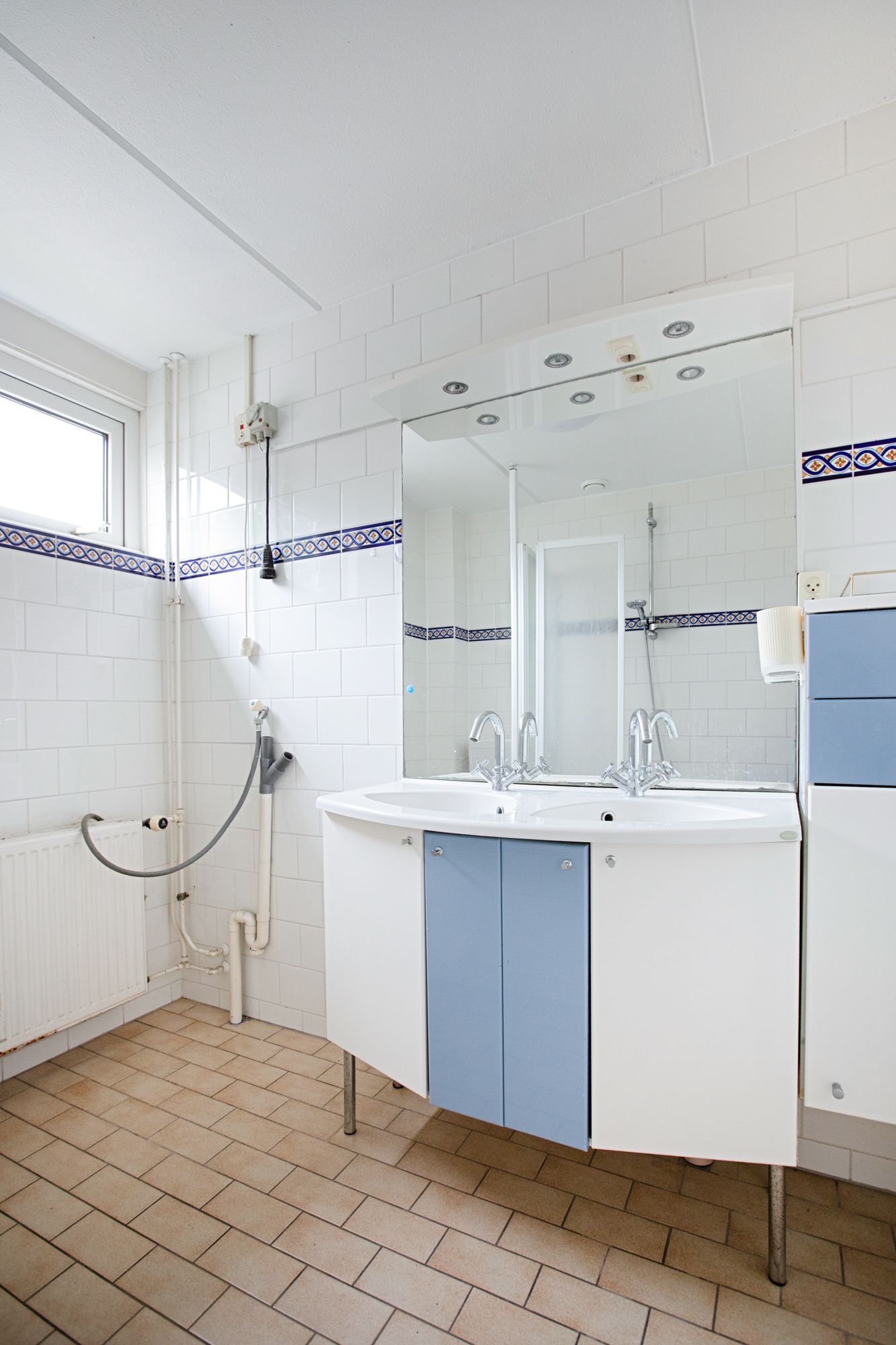 Spacious 4 Bedroom Terraced House with Large Garden — 27
