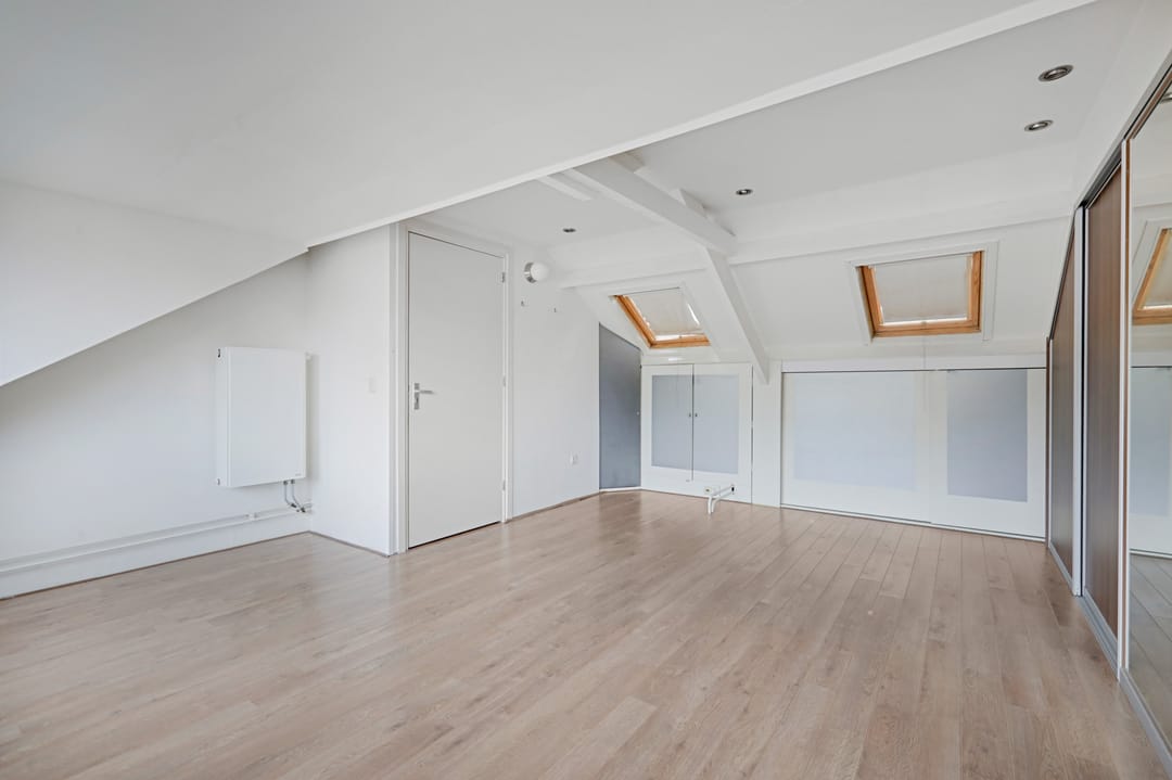 Spacious 4 Bedroom Terraced House with Large Garden — 31