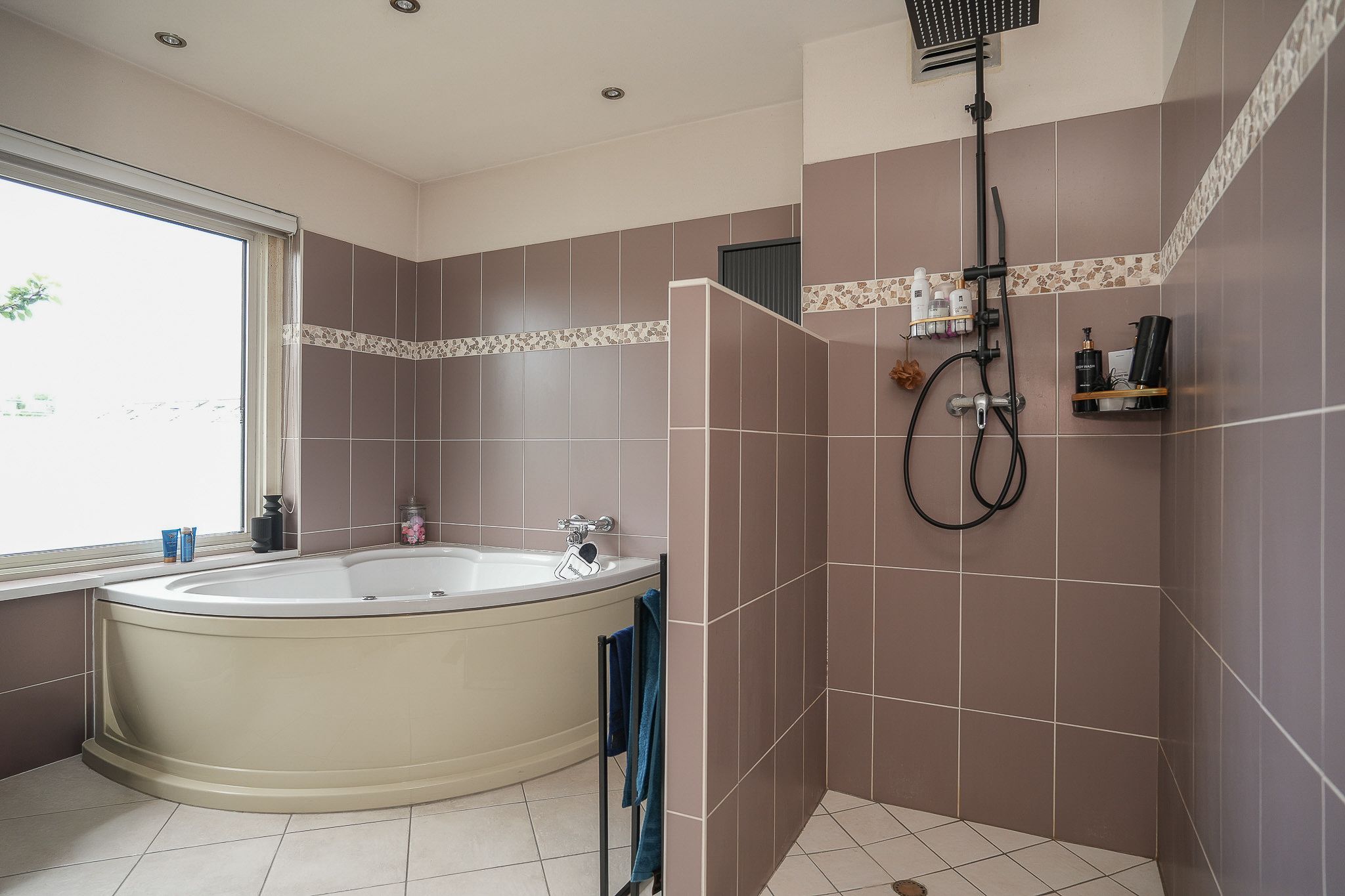 Photo 24 of van der Aastraat 16