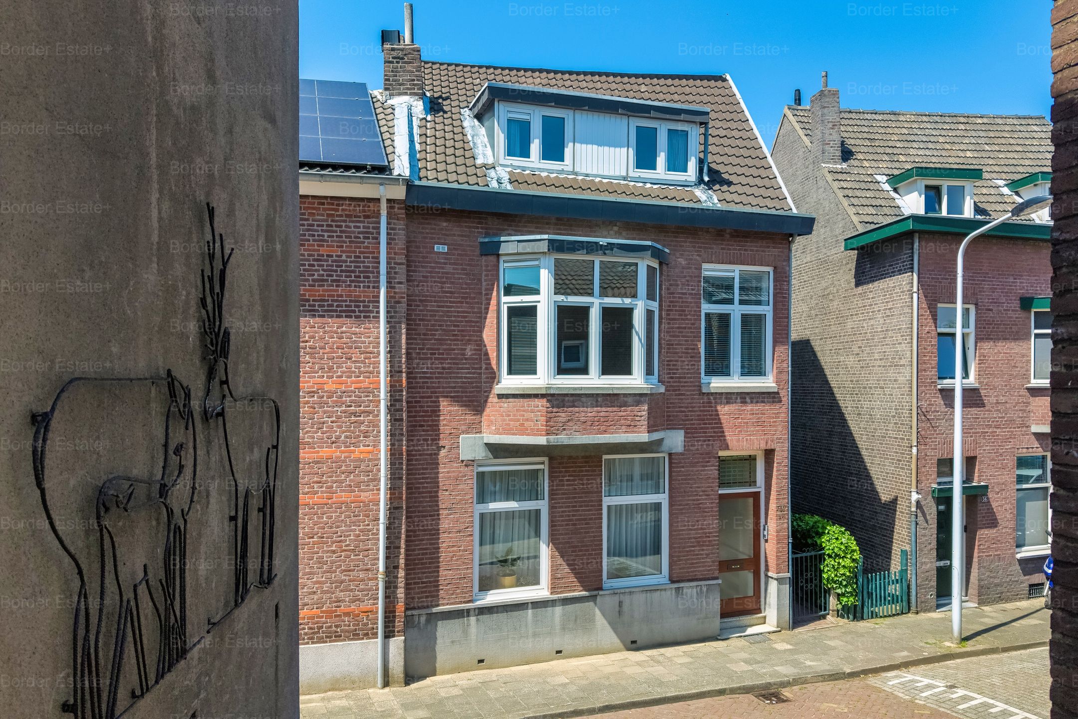 Characteristic Light Apartment with Bay Window in Maastricht — 18