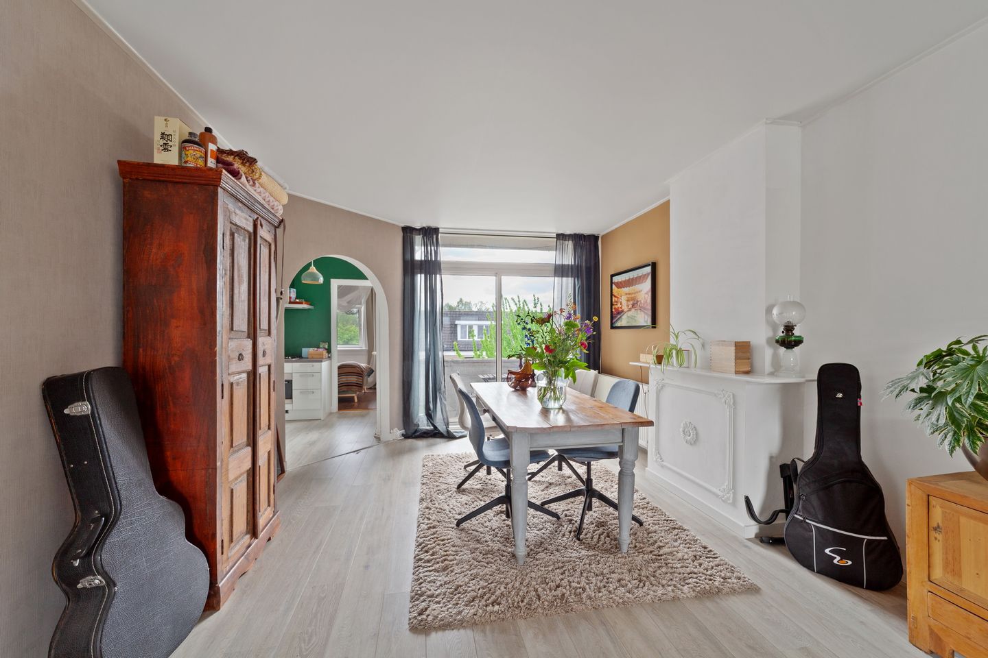 Starter Apartment with Sunny South-Facing Balcony Near Harbor and City Center — 14