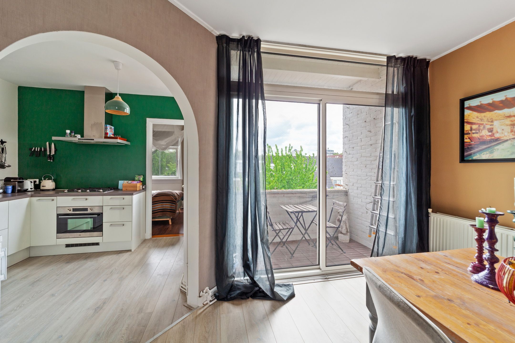 Starter Apartment with Sunny South-Facing Balcony Near Harbor and City Center — 15