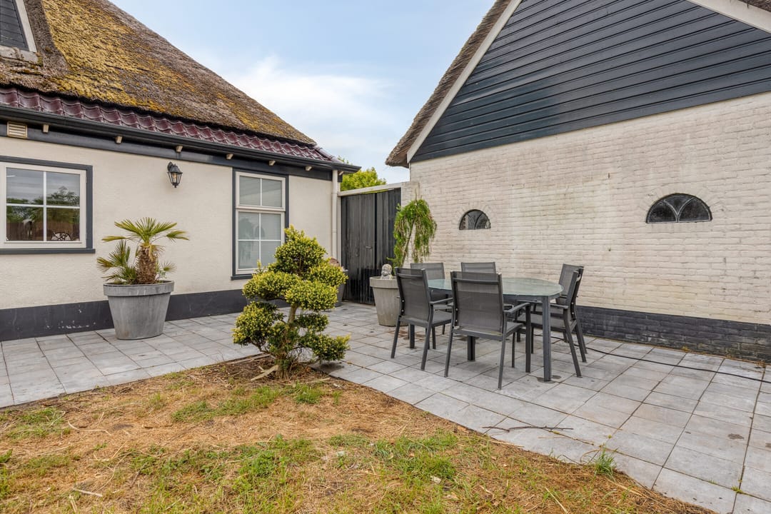 Spacious Residential Farmhouse with Extensive Grounds and Outbuildings in Wieringen — 58