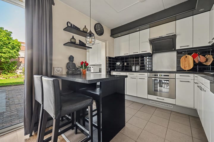 Tussenwoning te koop: Leidschendamstraat 28, Tilburg