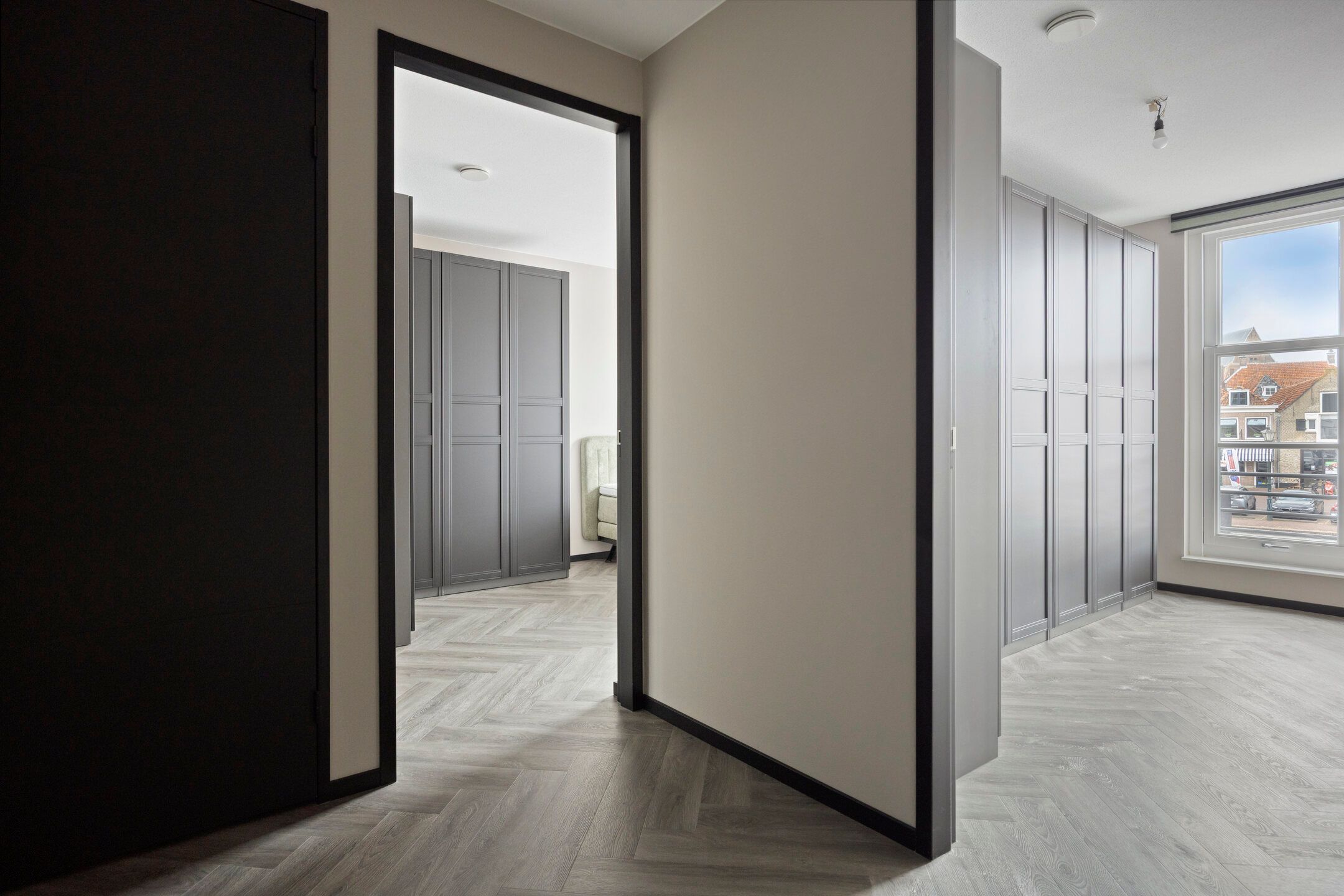 Modern New Build Apartment with Private Parking in Central Brielle — 15