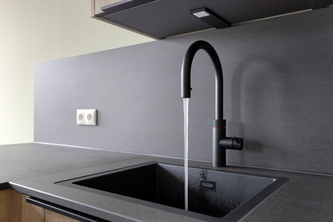 Modern New Build Apartment with Private Parking in Central Brielle — 13