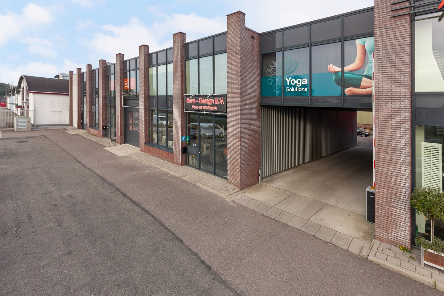 View photo 2 of Industrieweg 3-A