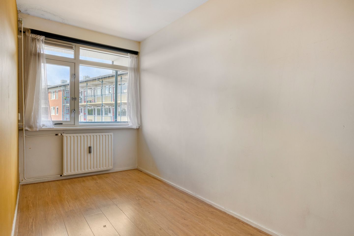 Light Apartment with City Views and Two Bedrooms in the Heart of Apeldoorn — 25