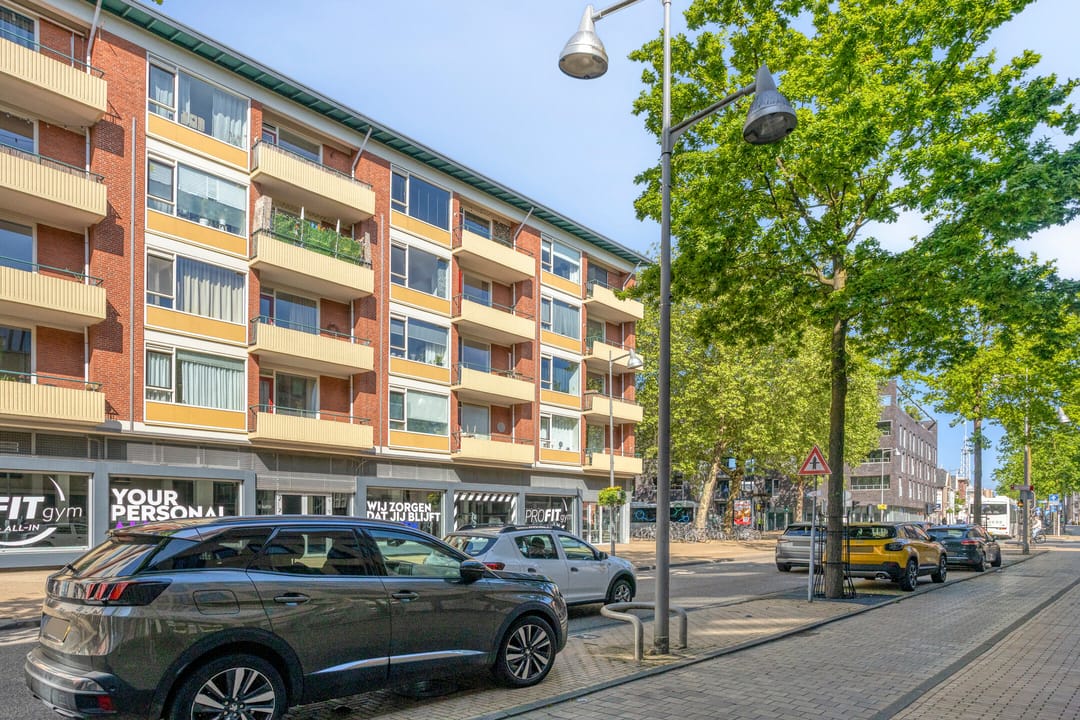 Light Apartment with City Views and Two Bedrooms in the Heart of Apeldoorn — 31