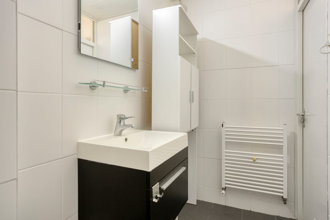 Light Apartment with City Views and Two Bedrooms in the Heart of Apeldoorn — 23