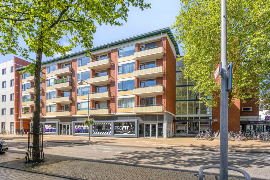 Light Apartment with City Views and Two Bedrooms in the Heart of Apeldoorn — 32