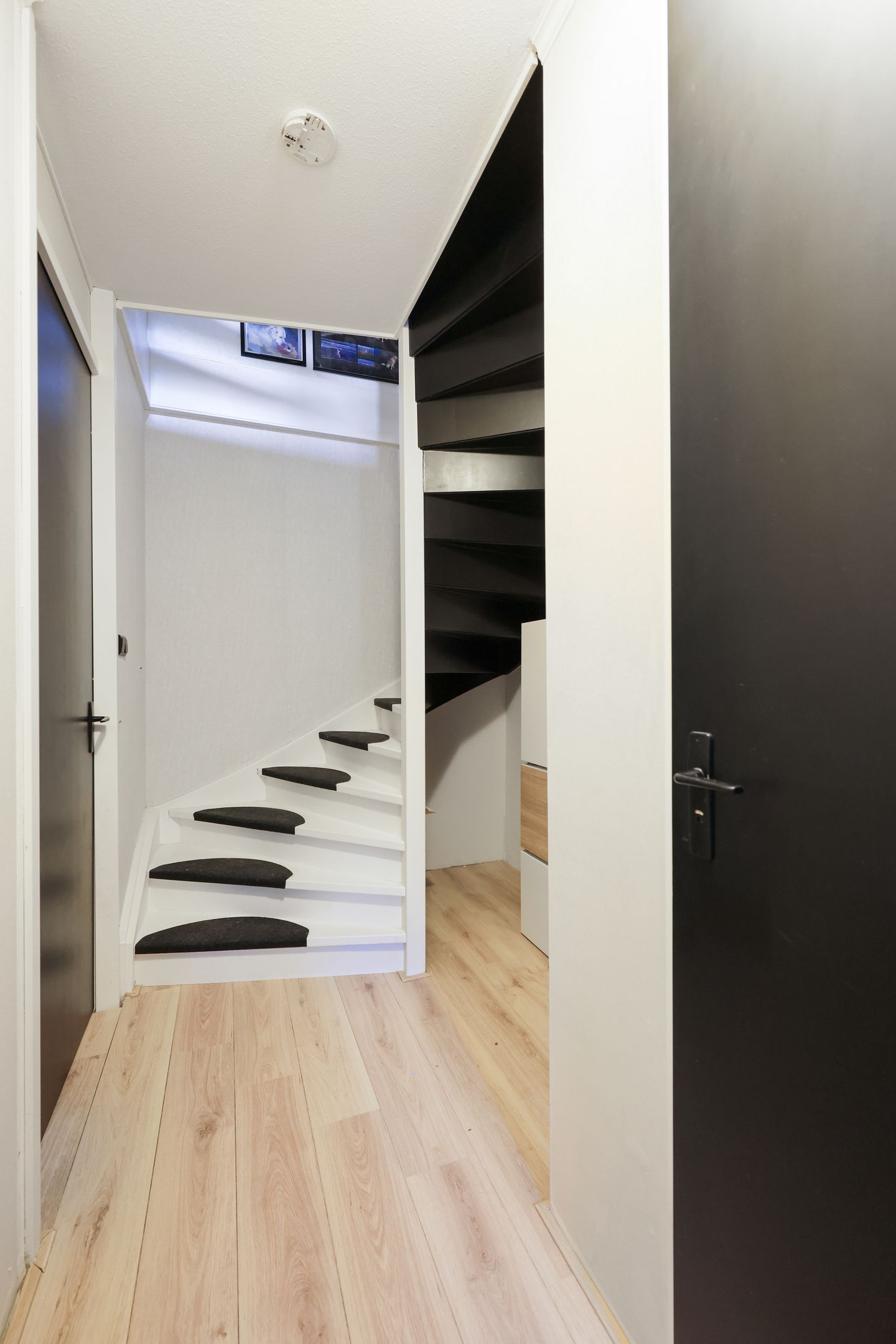 Modern Family Home with A+++ Energy Rating in Heemskerk — 19