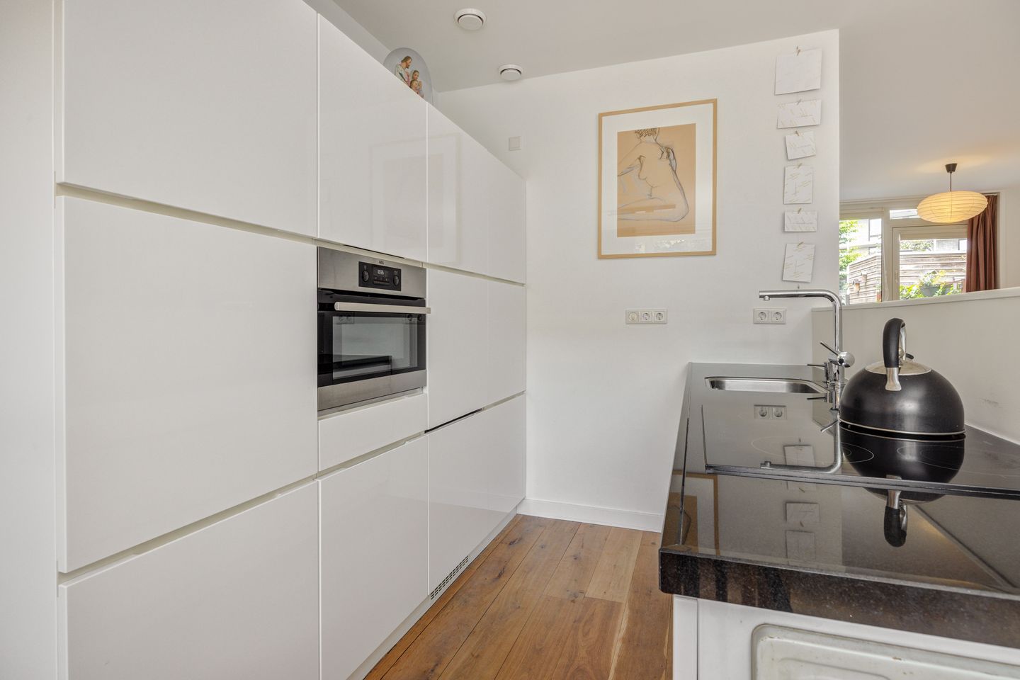 Photo 10 of Von Rheinhabenstraat 4