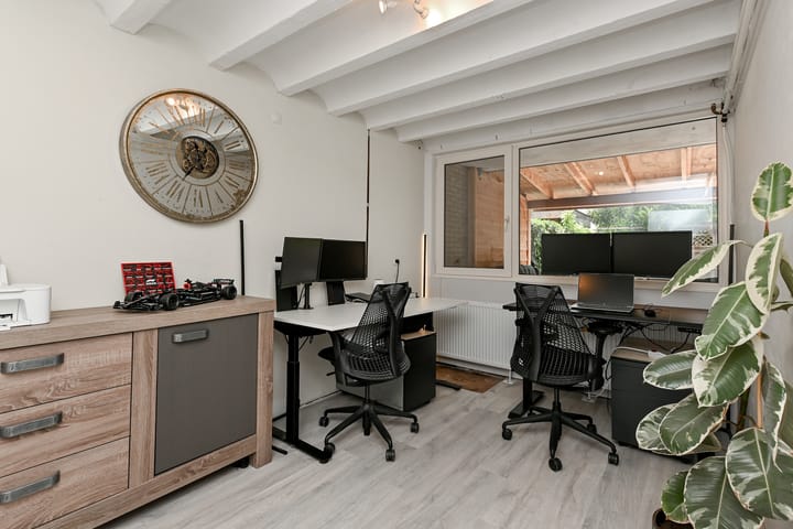 Tussenwoning te koop: Van der Maasstraat 6, Zoetermeer